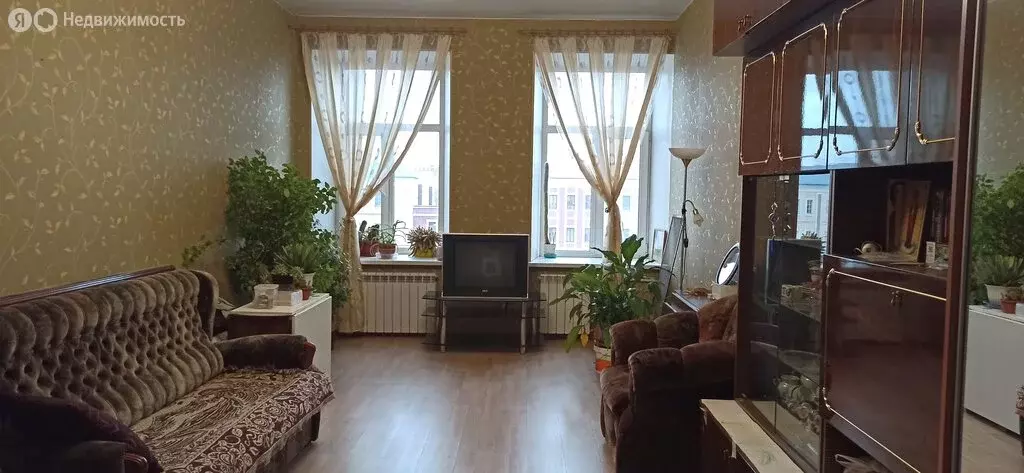 6-комнатная квартира: Санкт-Петербург, набережная реки Фонтанки, 183 ... - Фото 2