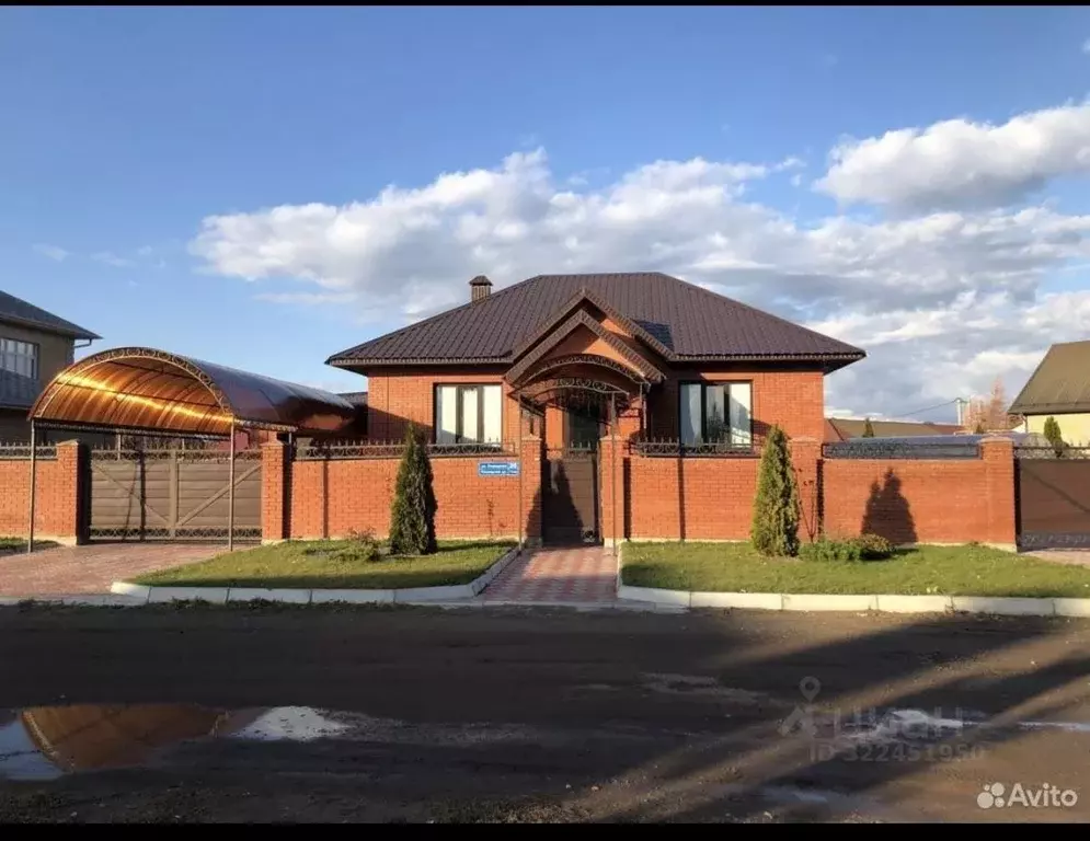 Коттедж в Татарстан, Набережные Челны ул. Планерная, 20 (214 м) - Фото 1