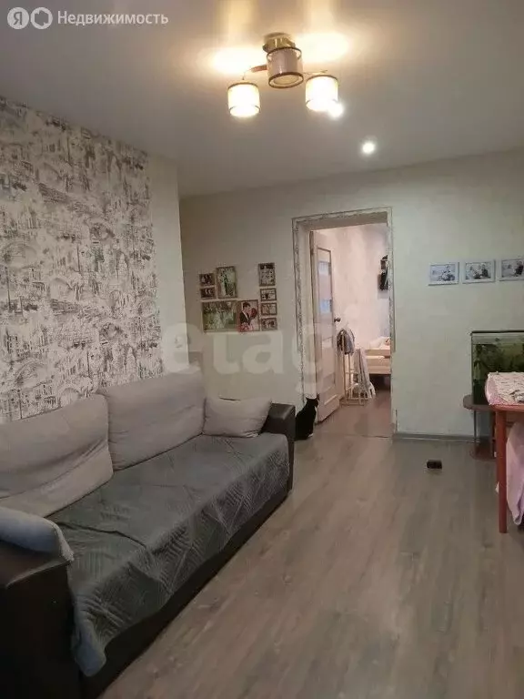 3-комнатная квартира: Сарапул, улица Калинина, 14 (57 м) - Фото 1