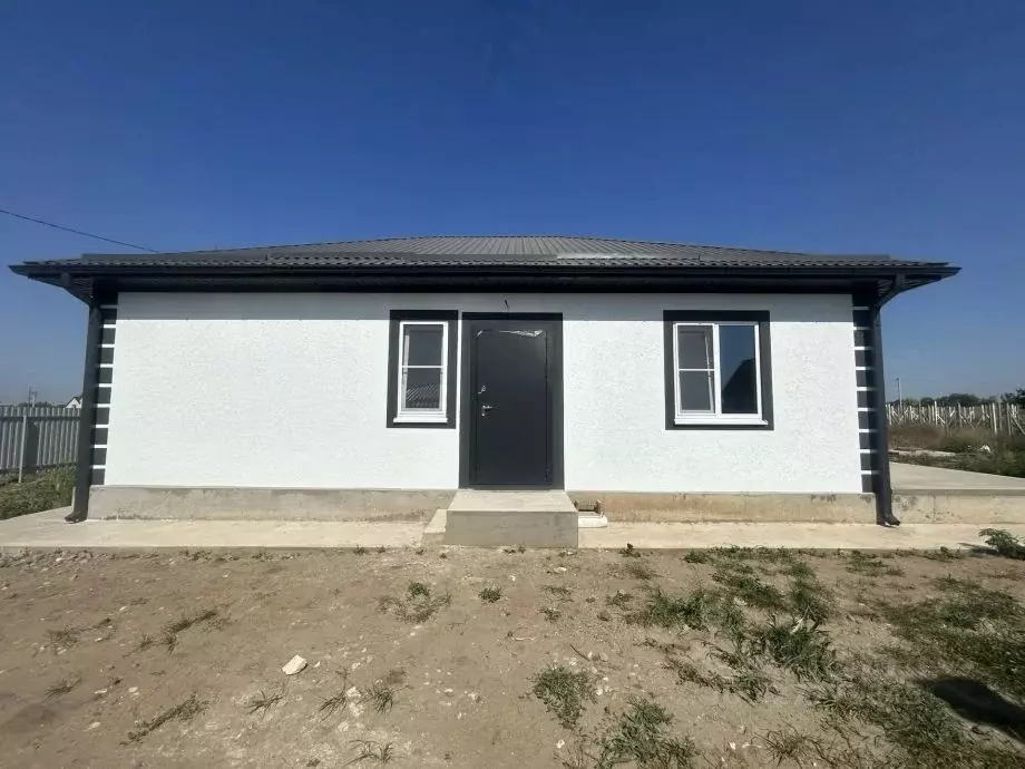 Дом в Краснодарский край, Темрюкский район, Краснострельское с/пос, ... - Фото 1