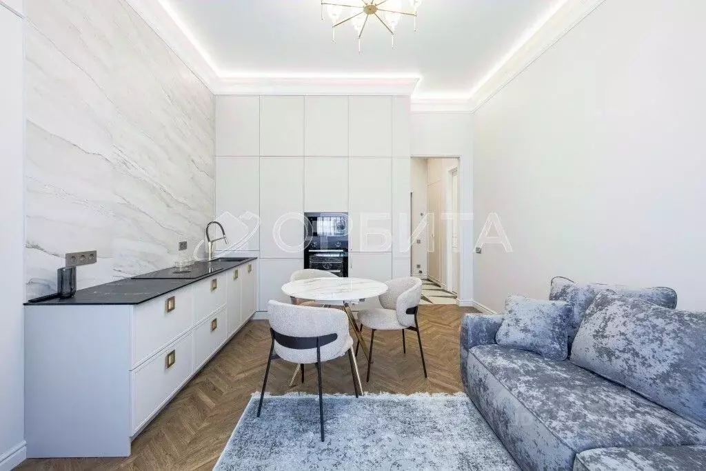 1-к кв. Тюменская область, Тюмень ул. Фармана Салманова, 12 (43.9 м) - Фото 2