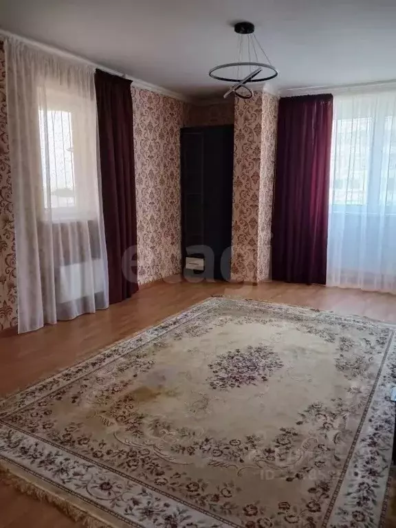 2-к кв. Тюменская область, Тюмень ул. Самарцева, 8 (86.2 м) - Фото 1