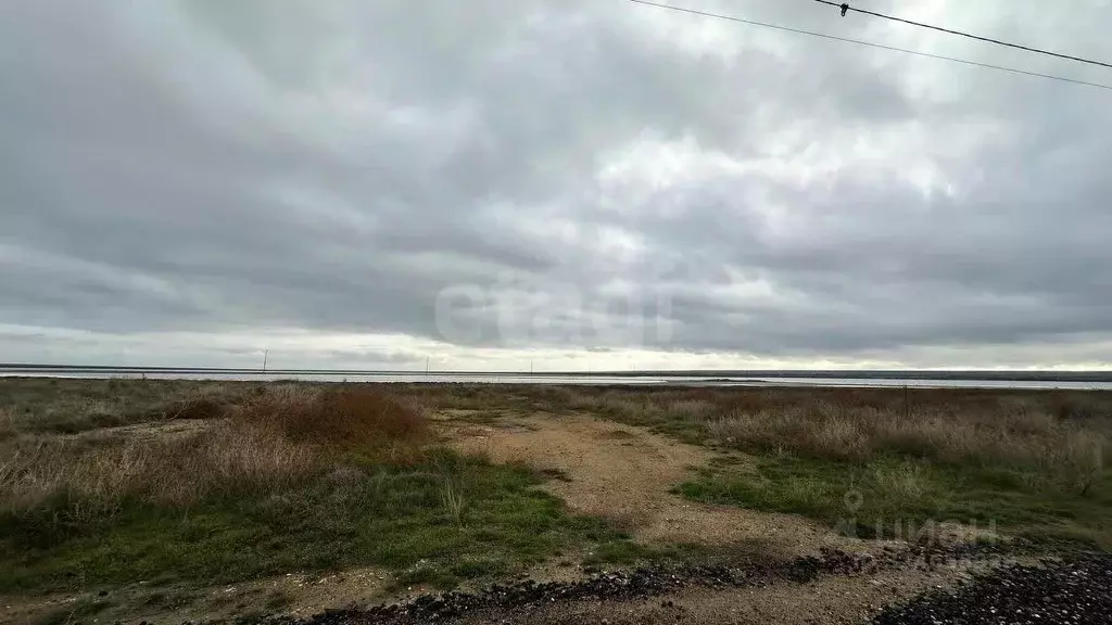 Участок в Крым, Черноморский район, с. Межводное ул. Советская (6.6 ... - Фото 1