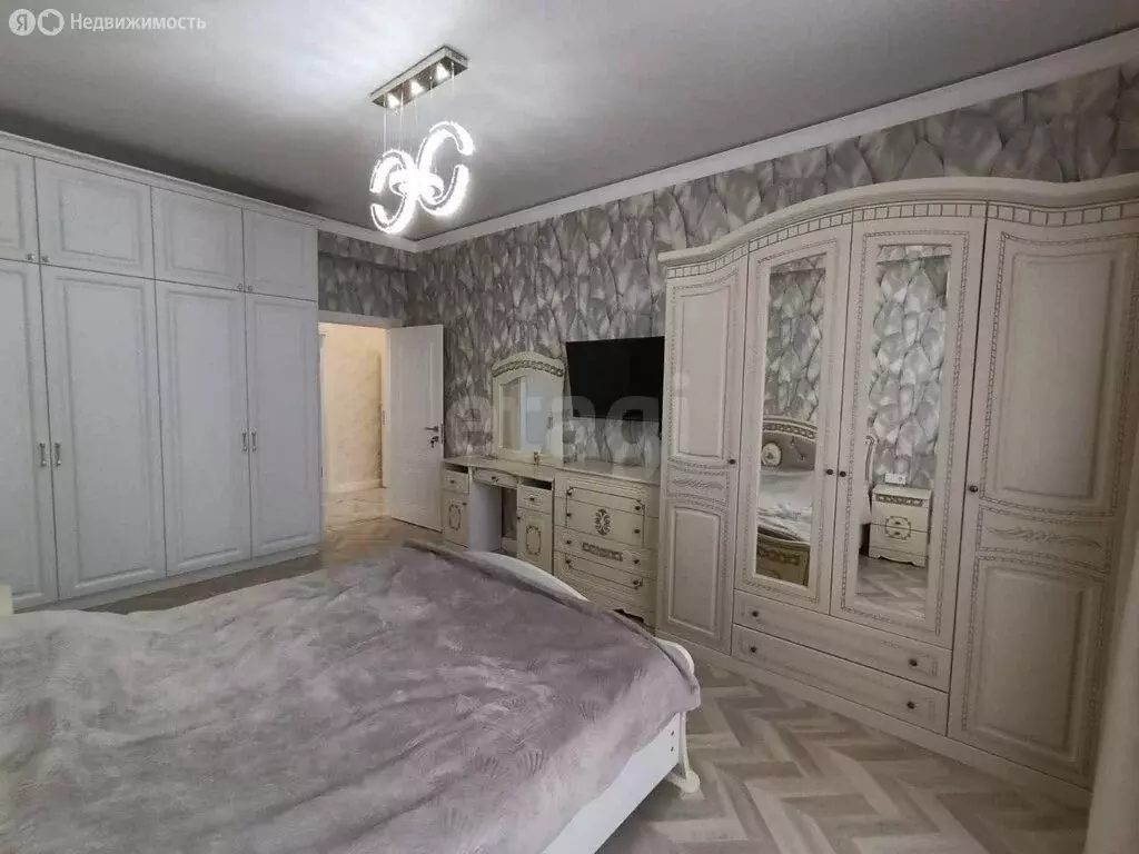 3-комнатная квартира: Ессентуки, улица Гагарина, 36 (81.5 м) - Фото 1