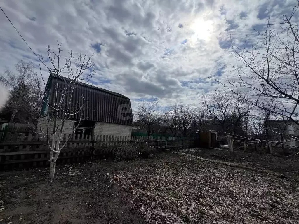 Дом в Саратовская область, Саратов проезд 2-й Верхний Первоцветный (20 ... - Фото 0