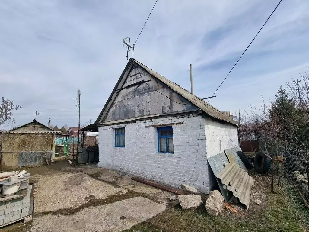 Дом в Волгоградская область, Волжский Урожай СНТ, ул. 5-я Линия (26 м) - Фото 1