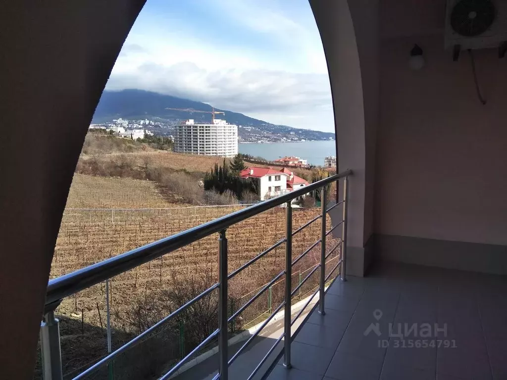 1-к кв. Крым, Ялта муниципальный округ, Ливадия пгт ул. Виноградная, ... - Фото 1