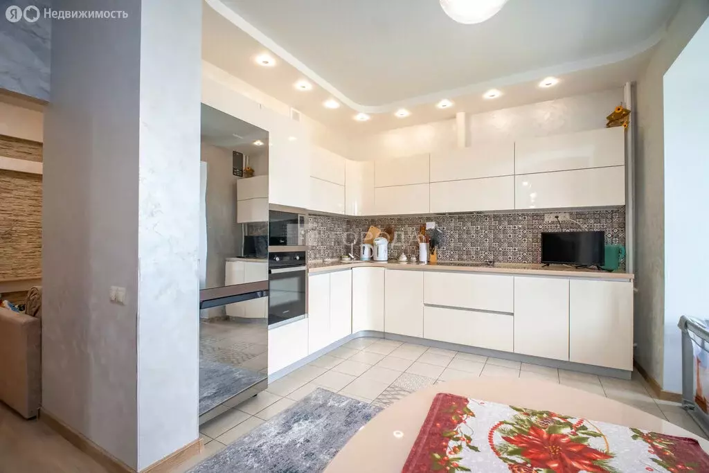 2-комнатная квартира: Новосибирск, Ипподромская улица, 48 (65.4 м) - Фото 1