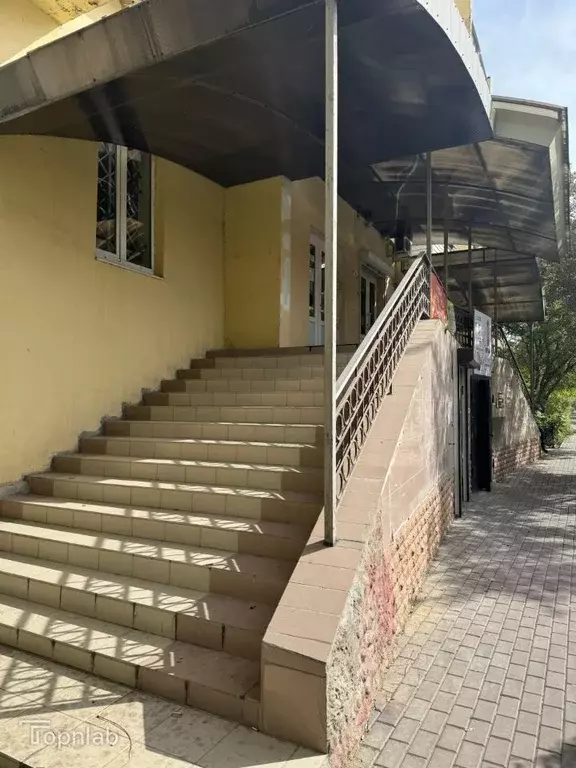 Офис в Астраханская область, Астрахань ул. Шаумяна, 73 (131 м) - Фото 1