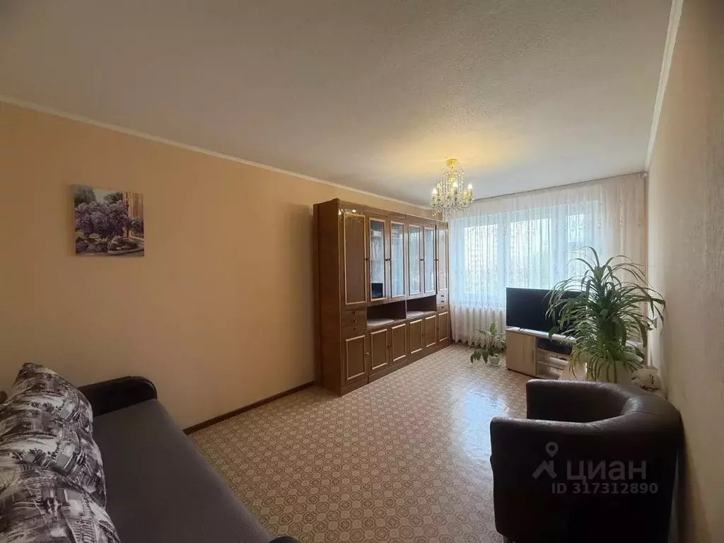 3-к кв. Чувашия, Чебоксары Цивильская ул., 13к1 (67.0 м) - Фото 0