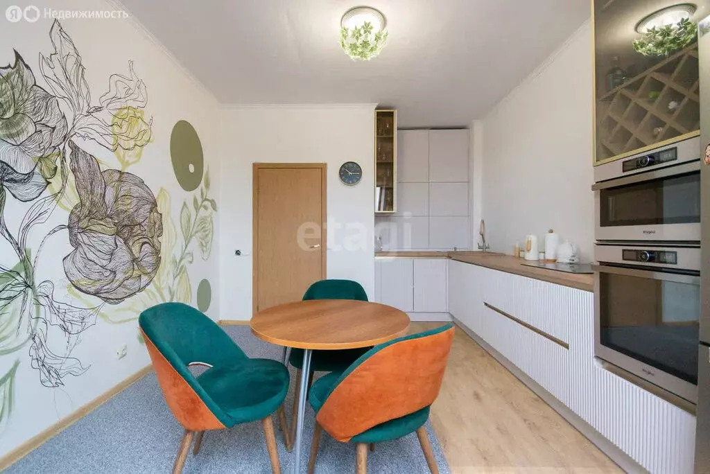 3-комнатная квартира: Калининград, Артиллерийская улица, 6 (90 м) - Фото 0
