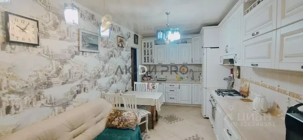 3-к кв. Саратовская область, Энгельс ул. Кондакова, 48а (90.0 м) - Фото 1