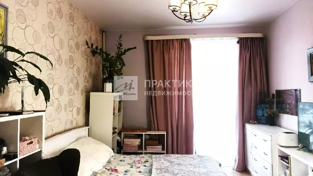 Продается 3-комнатная квартира - Фото 1