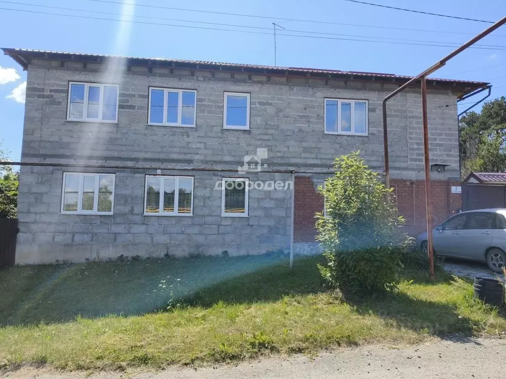 Дом в Свердловская область, Арамиль Советская ул., 2 (249 м) - Фото 0