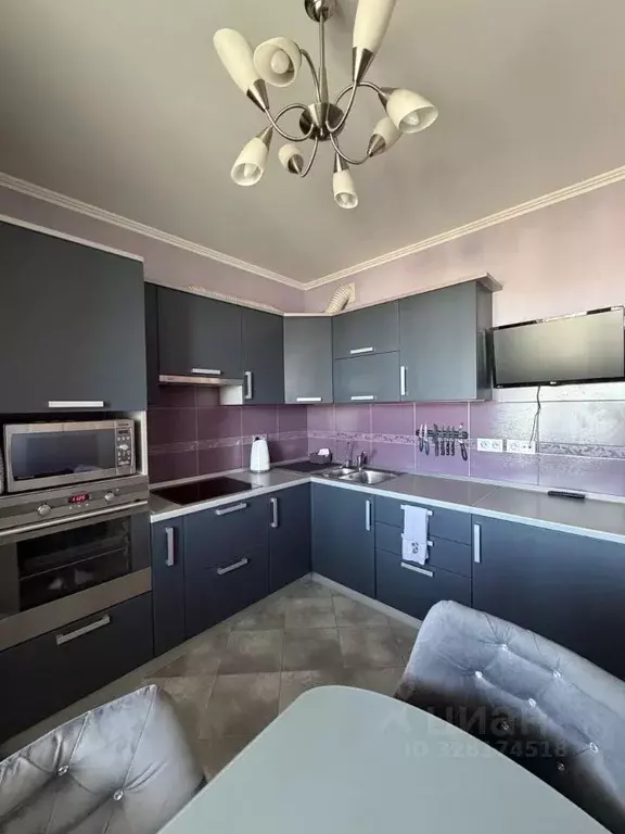 2-к кв. Московская область, Химки Молодежная ул., 50 (62.0 м) - Фото 1