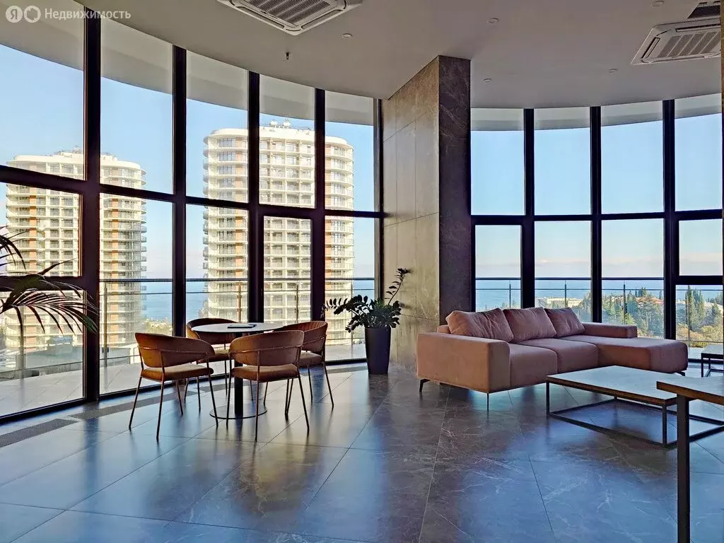 Квартира-студия: Алушта, Западная улица, 4к3 (30.9 м) - Фото 1