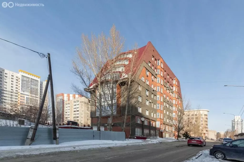 3-комнатная квартира: Барнаул, улица Папанинцев, 134 (112.7 м) - Фото 1