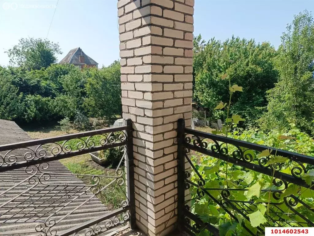 Дом в станица Динская, улица Суворова, 11 (187.5 м) - Фото 0