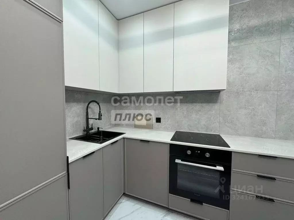 2-к кв. Волгоградская область, Волгоград бул. 30-летия Победы, 32/1 ... - Фото 0