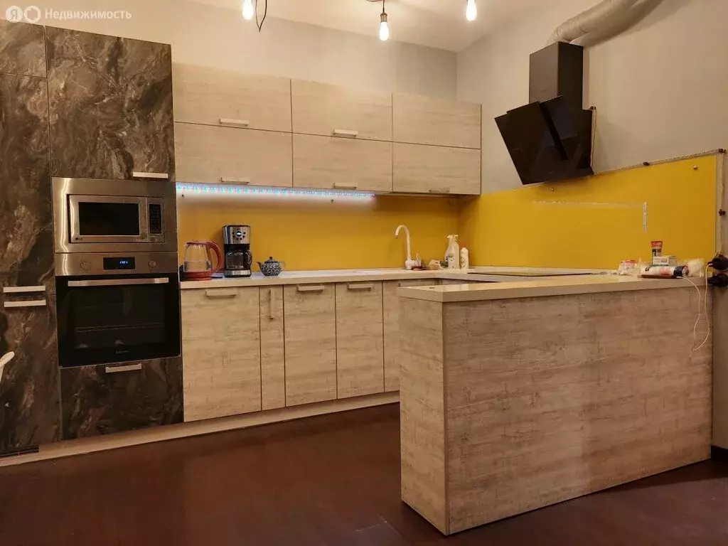 3-комнатная квартира: деревня Анкудиновка, Русская улица, 1 (72 м) - Фото 1