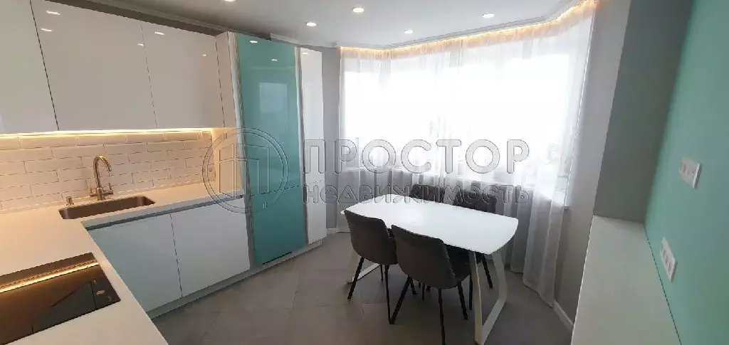 Продается 3-комнатная квартира - Фото 1