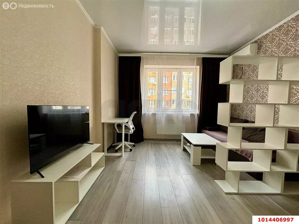 1-комнатная квартира: Краснодар, улица им. Героя Яцкова И.В., 15к2 ... - Фото 0