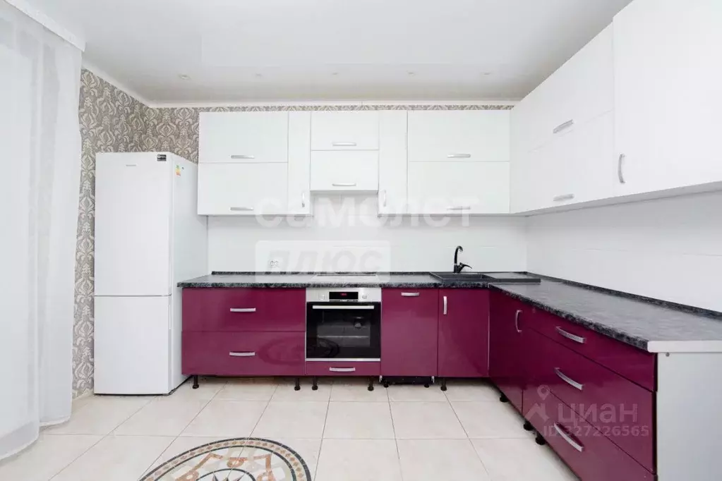 2-к кв. Липецкая область, Липецк ул. И.В. Свиридова, 20к2 (83.0 м) - Фото 1