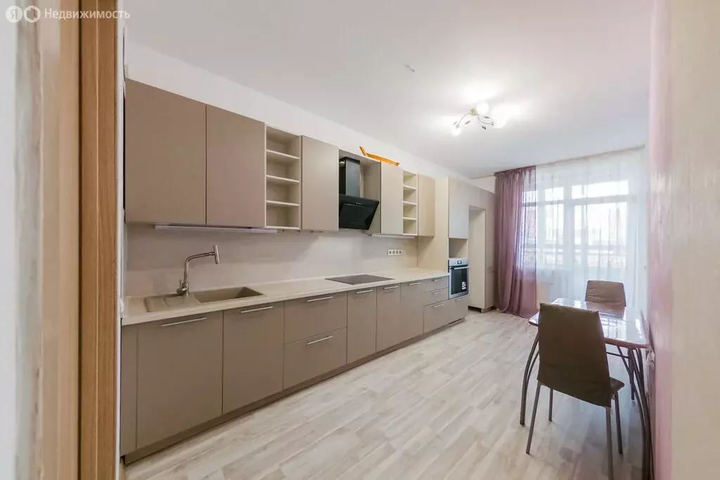 2-комнатная квартира: Екатеринбург, улица Евгения Савкова, 4 (66 м) - Фото 0