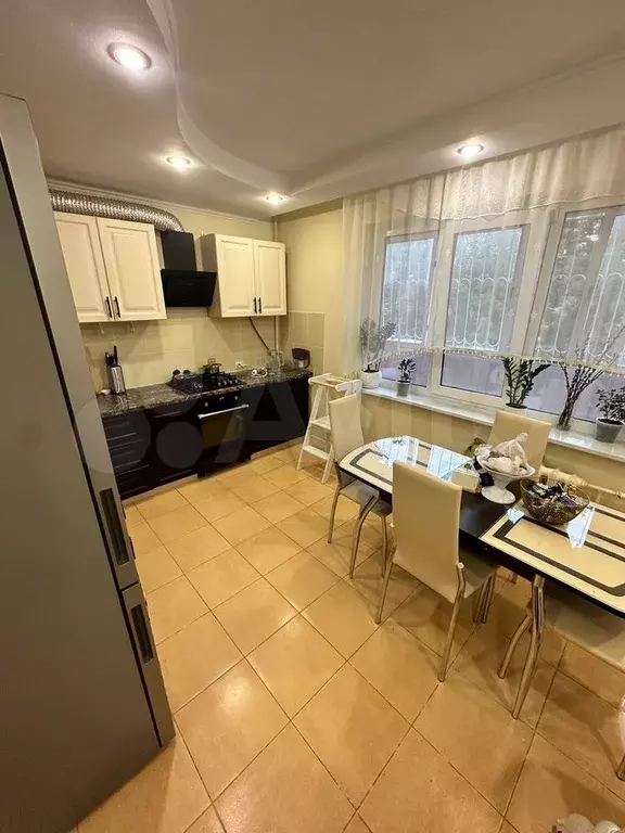 2-к. квартира, 77 м, 2/10 эт. - Фото 1