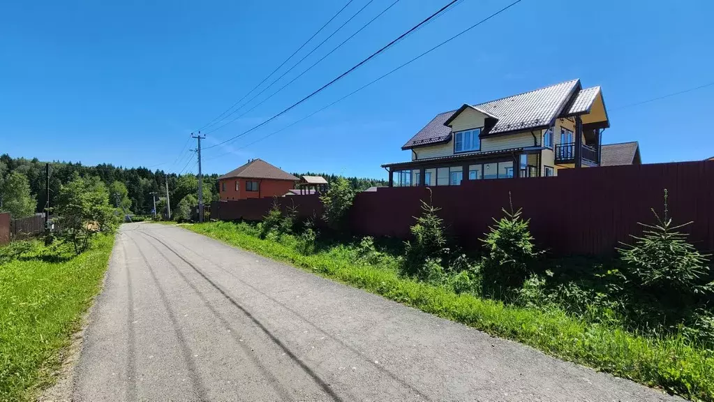 Участок в Московская область, Истра муниципальный округ, д. Леоново ... - Фото 1