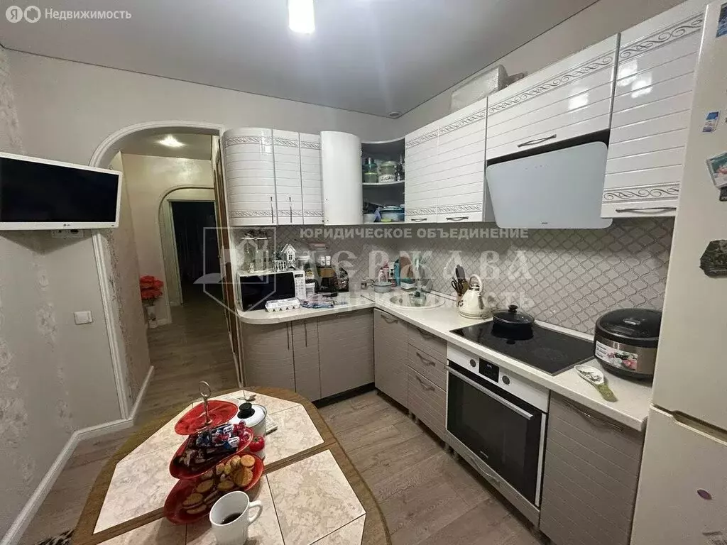 4-комнатная квартира: Кемерово, Институтская улица, 28 (80.4 м) - Фото 1