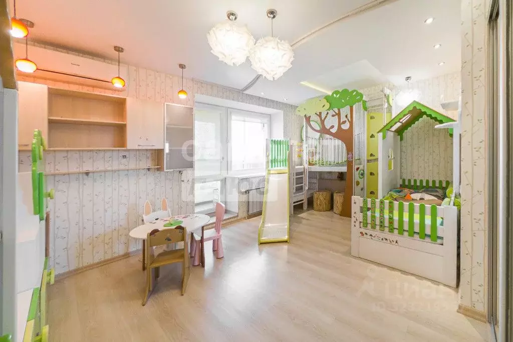 4-к кв. Свердловская область, Екатеринбург ул. Волгоградская, 88 ... - Фото 1