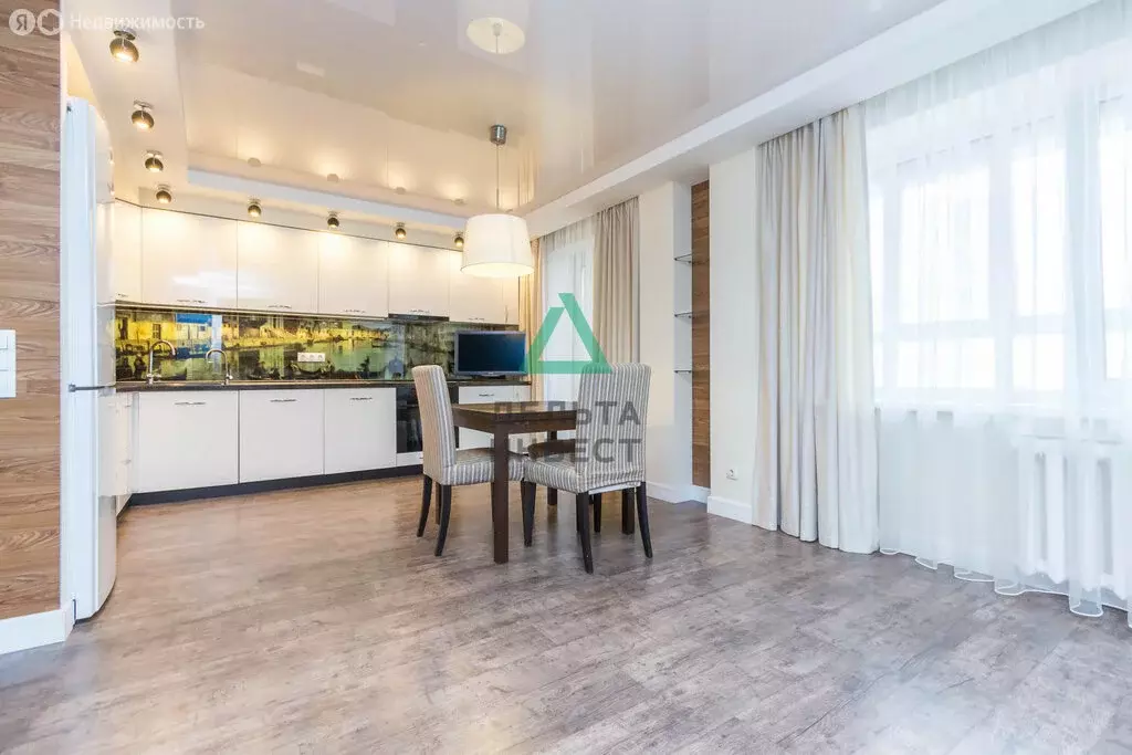 3-комнатная квартира: Уфа, Айская улица, 37 (76.7 м) - Фото 1