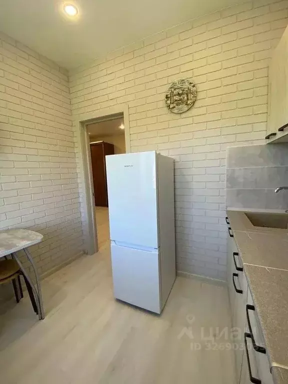 1-к кв. Татарстан, Казань ул. Шамиля Усманова, 5 (28.6 м) - Фото 2