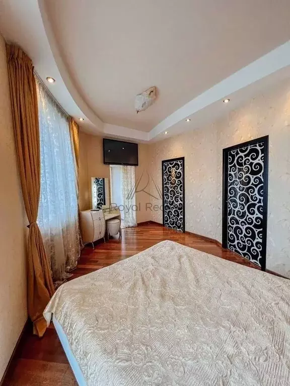 5-к кв. Санкт-Петербург просп. Ветеранов, 130 (185.0 м) - Фото 1