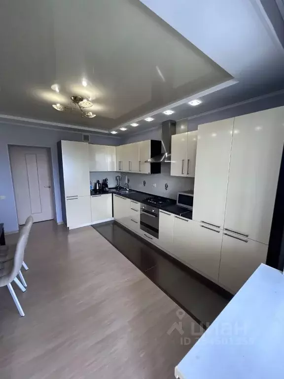 3-к кв. Астраханская область, Астрахань ул. Бабефа, 2 (110.0 м) - Фото 1
