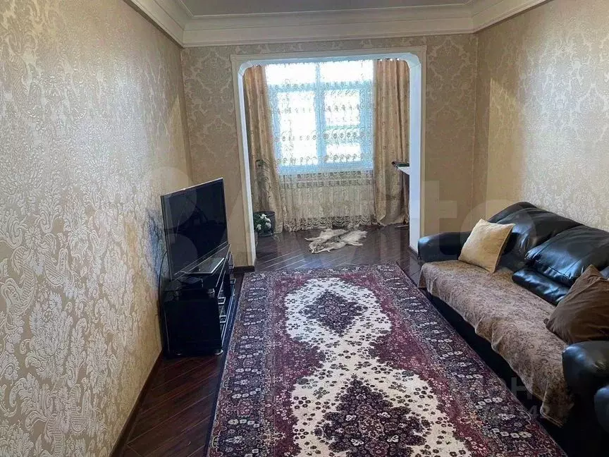3-к кв. Дагестан, Махачкала ул. Ирчи Казака (80.0 м) - Фото 0