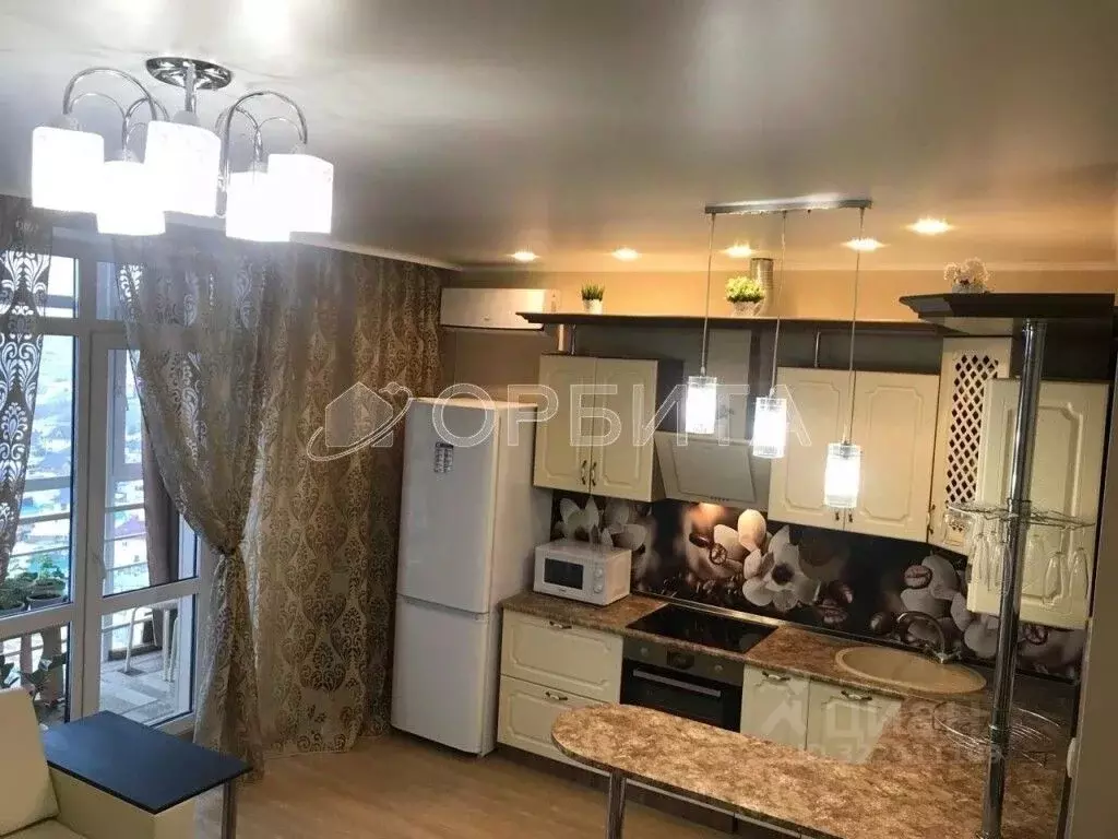 Студия Тюменская область, Тюмень ул. Тимофея Чаркова, 79 (28.2 м) - Фото 2