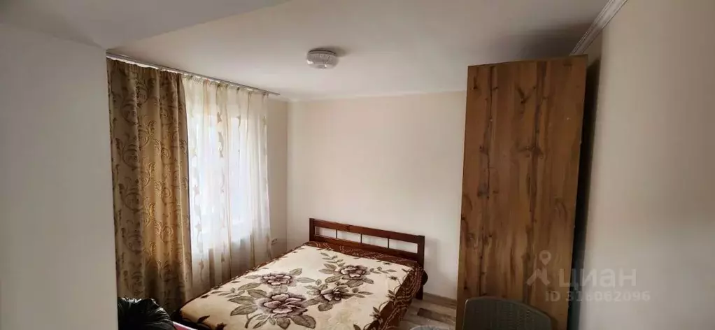 2-к кв. Крым, Симферопольский район, Гвардейское пгт ул. Гагарина ... - Фото 0