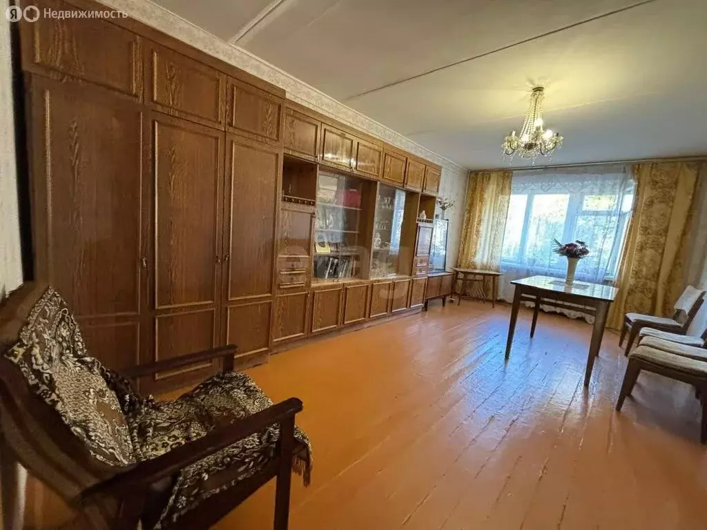 2-комнатная квартира: Стерлитамак, Коммунистическая улица, 51 (57.7 м) - Фото 0