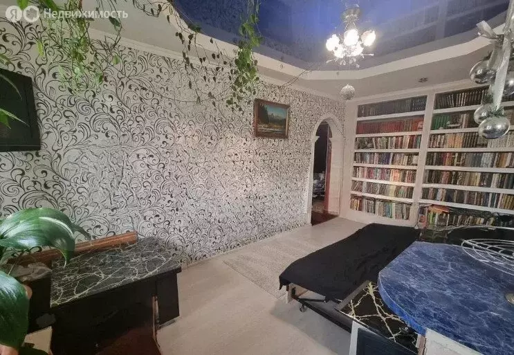 4-комнатная квартира: Тюмень, Амурская улица, 152 (73.7 м) - Фото 2