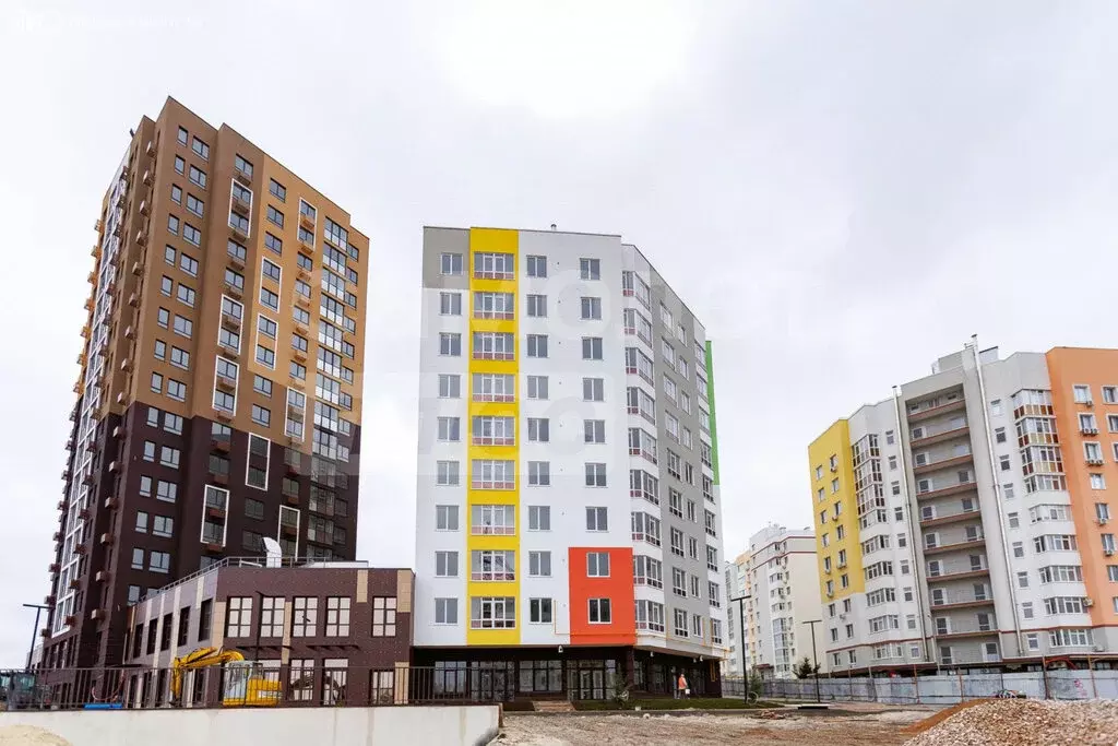 3-комнатная квартира: Симферополь, улица Батурина, 115 (82.6 м) - Фото 0