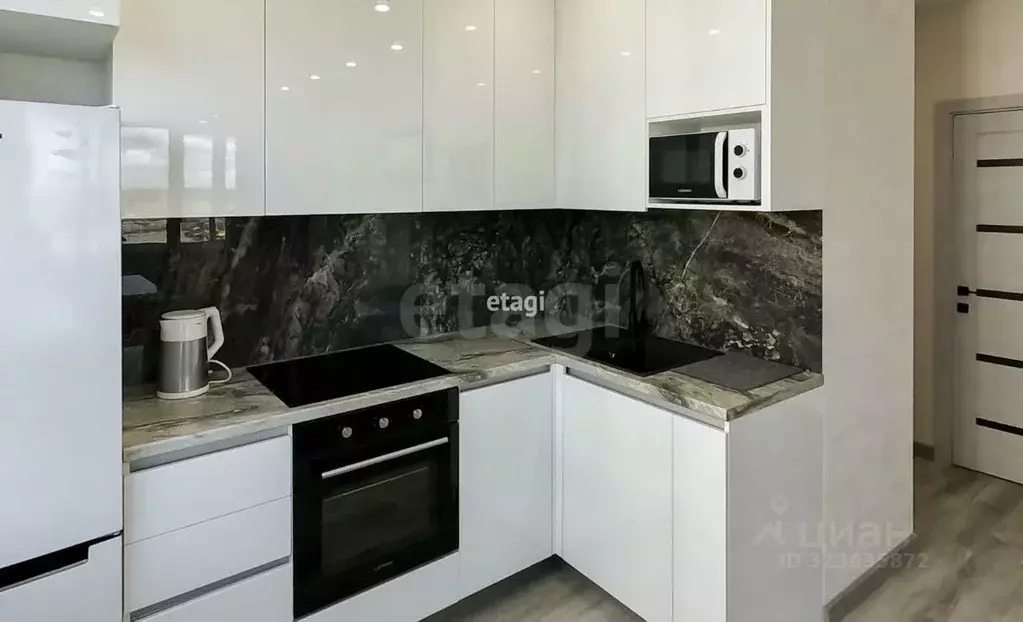 2-к кв. Тюменская область, Тюмень ул. Краснооктябрьская, 4Ак2 (57.1 м) - Фото 1