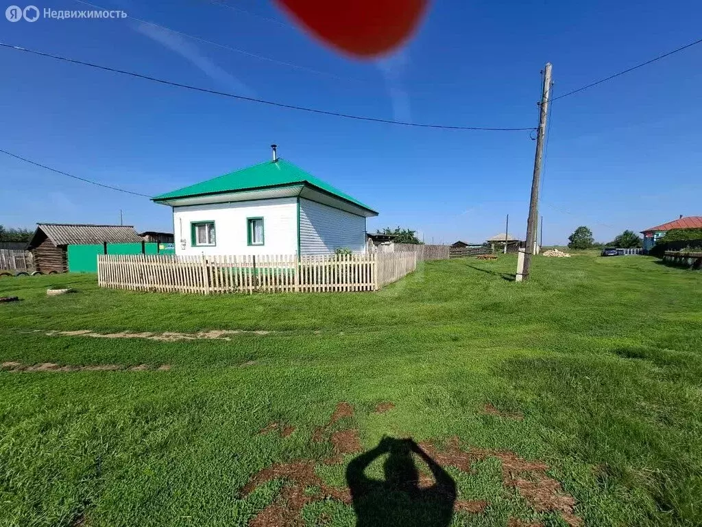 Дом в Курганская область, Шатровский муниципальный округ, деревня ... - Фото 1