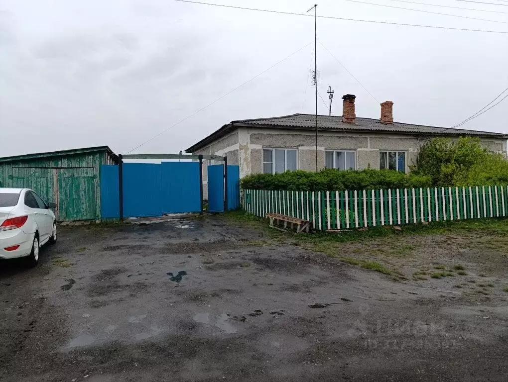 Дом в Омская область, Тюкалинский район, с. Малиновка  (87 м) - Фото 0