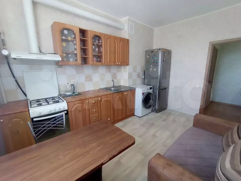 1-к. квартира, 42 м, 8/10 эт. - Фото 0