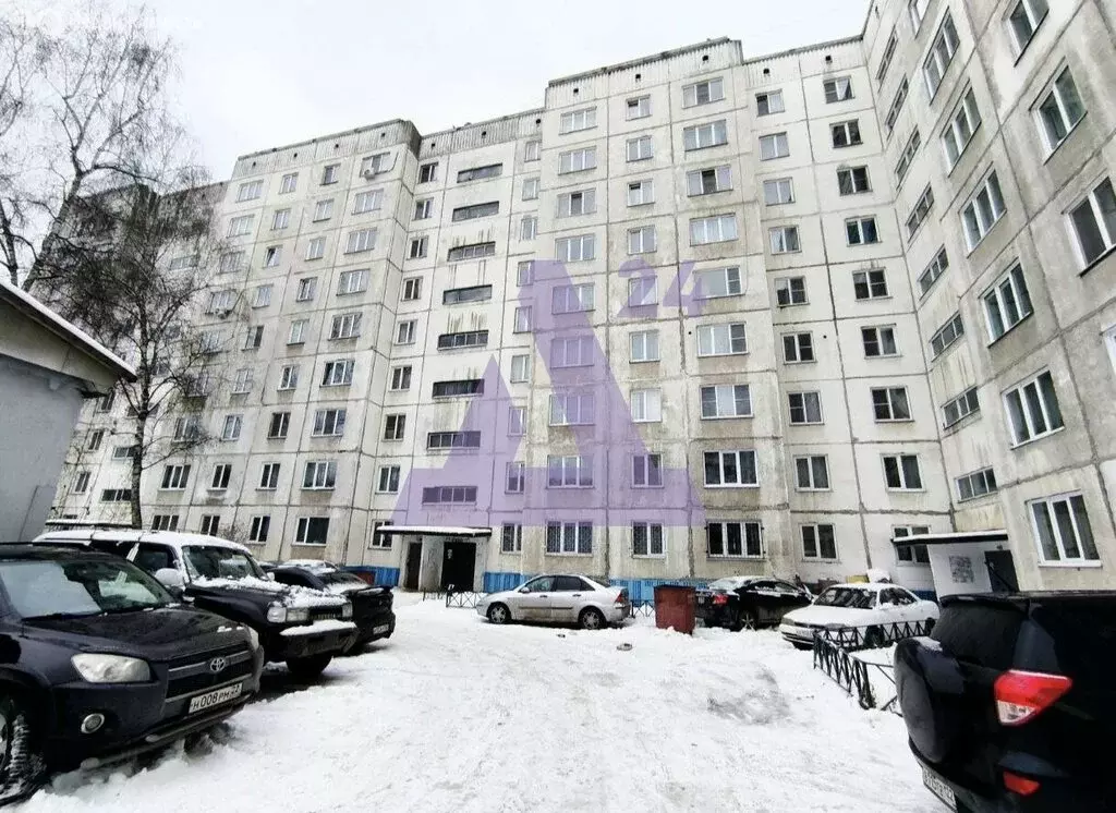 3-комнатная квартира: Барнаул, улица Панфиловцев, 35 (64.8 м) - Фото 1