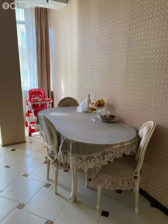 3-комнатная квартира: Махачкала, улица Каммаева, 36 (88 м) - Фото 0