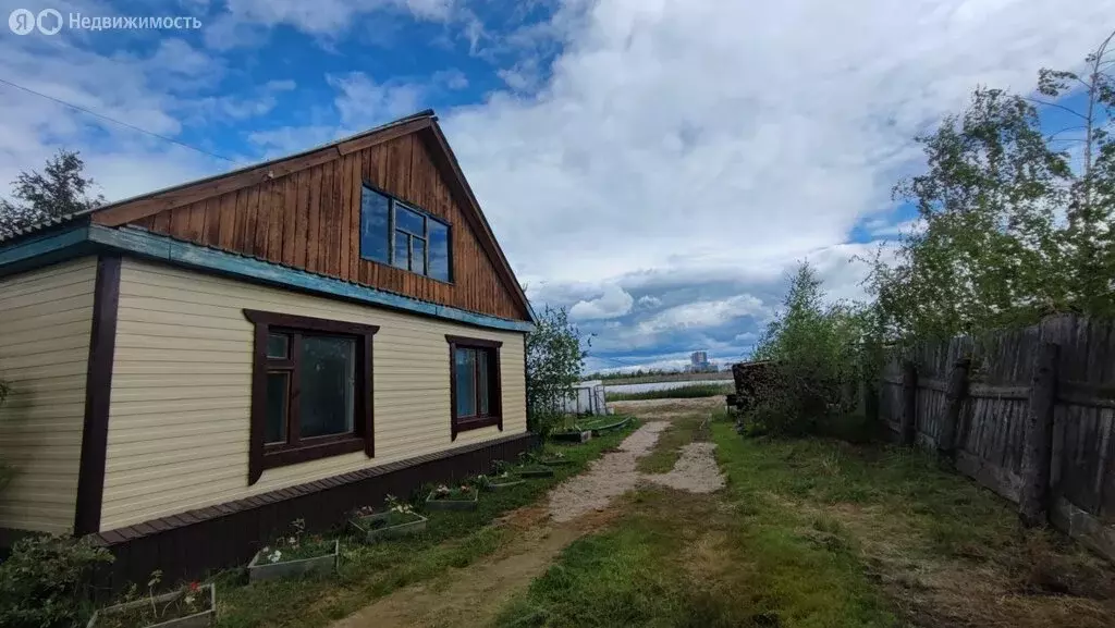 Дом в Якутск, микрорайон Марха, Набережная улица, 88 (80 м) - Фото 1