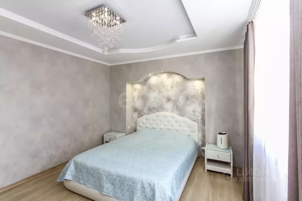 2-к кв. Тюменская область, Тюмень Заречный проезд, 39к2 (76.1 м) - Фото 0